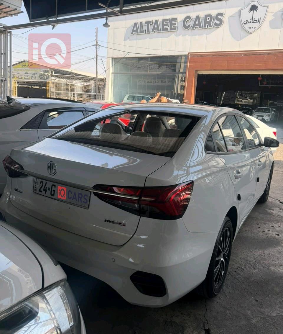 MG 5 Plus